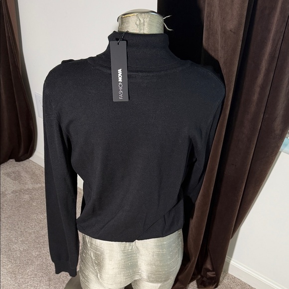 Fashion Nova Black Turtleneck Sweatshirt - Picture 4 of 9